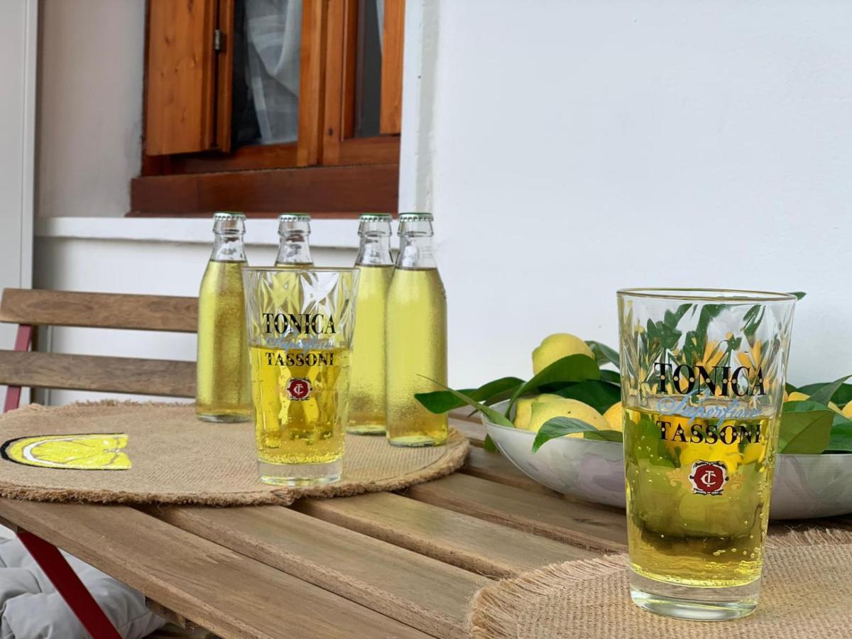 Casa Biancoliva Lägenhet Toscolano Maderno Exteriör bild