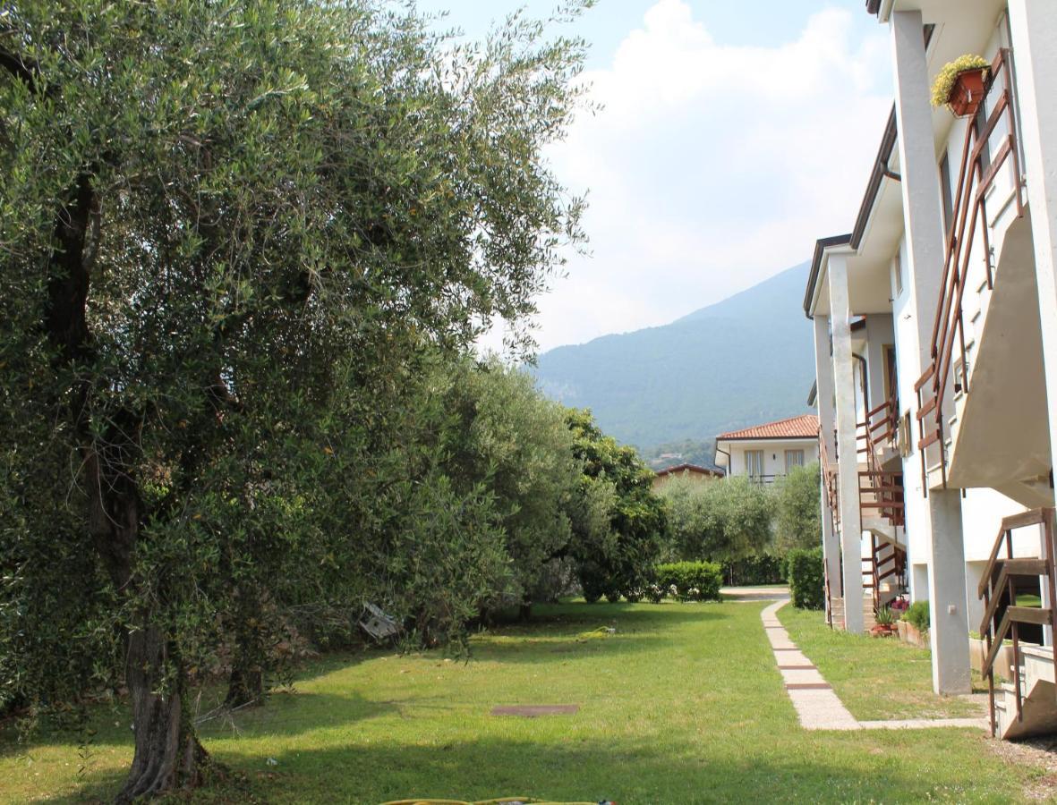 Casa Biancoliva Lägenhet Toscolano Maderno Exteriör bild